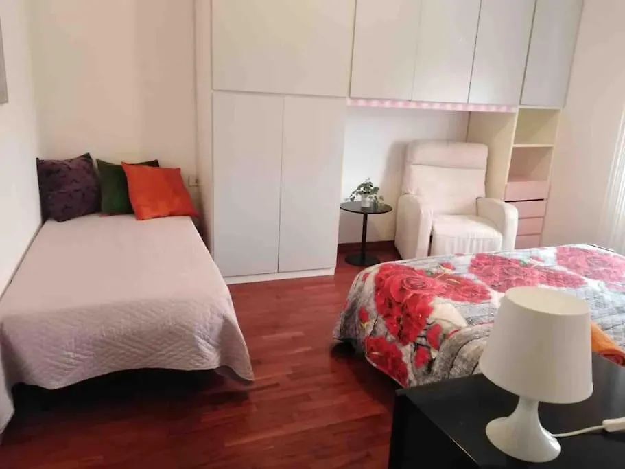 Lovely Flat, Super Connected To The Centre,Wifi,4P Milan 0*,  Italy